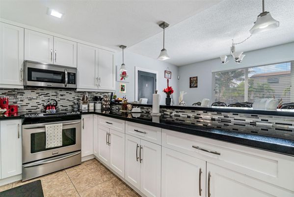Interior, Kitchen, Pendant Lights, Recessed Lighting