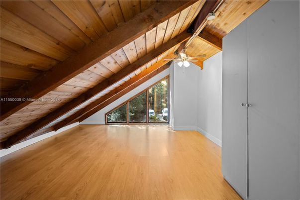 Empty room, Interior, Wooden Beams, Wooden Ceilings, Wood Texture Flooring
