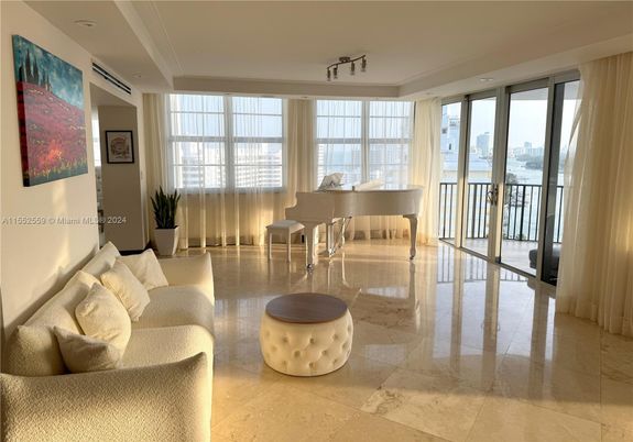 Interior, Living room, Piano