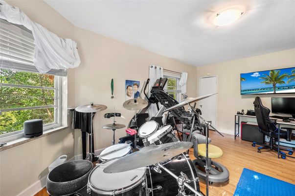 Fitness Equipment, Home Office, Interior, Wood Texture Flooring