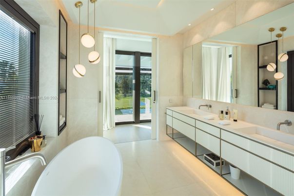 Bathroom, Dual Sink Vanities, Free Standing Baths, Interior, Pendant Lights, Recessed Lighting