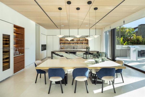 Dining room, Interior, Pendant Lights, Recessed Lighting