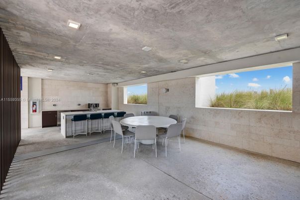 Dining room, Interior, Recessed Lighting