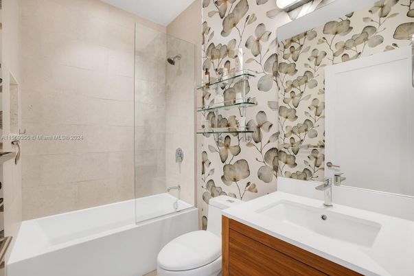 Bathroom, Glass Shower, Interior