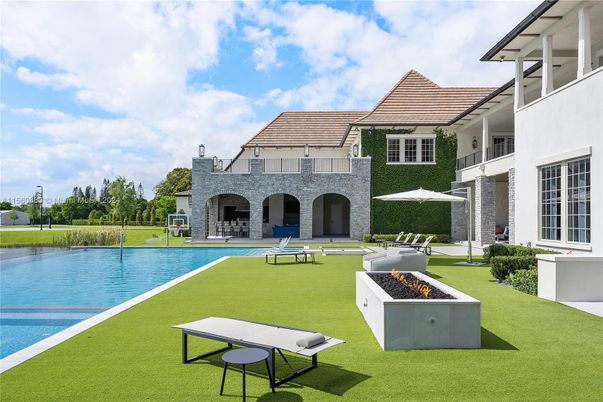 Backyard, Exterior, Pool