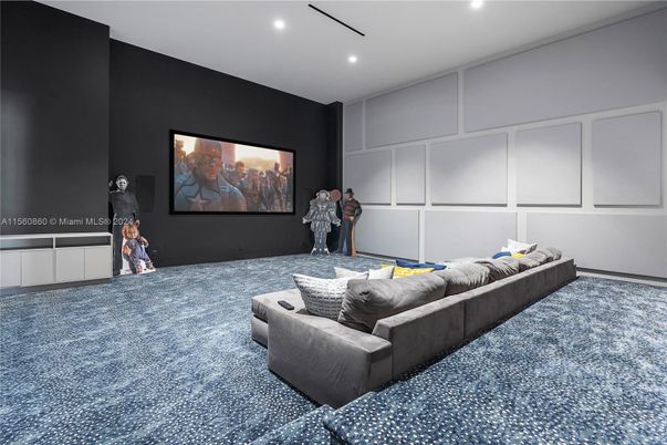 Interior, Projection Screen, Recessed Lighting