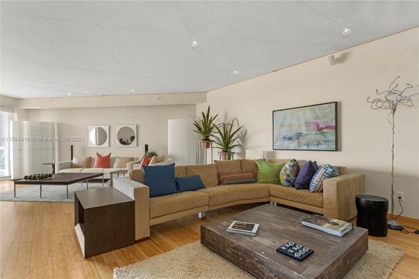 Dining room, Interior, Living room, Recessed Lighting, Wood Texture Flooring