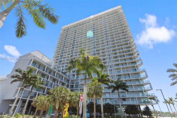Exterior, Facade, Condo Building