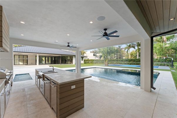 Exterior, Pool, Recessed Lighting