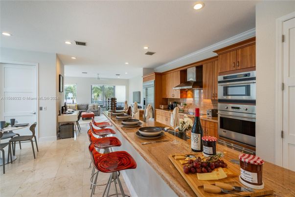 Dining room, Interior, Kitchen, Recessed Lighting, Stainless Steel Appliances