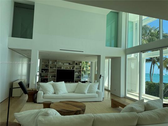 Interior, Living room, Water