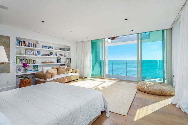 Bedroom, Interior, Recessed Lighting, Water, Wood Texture Flooring