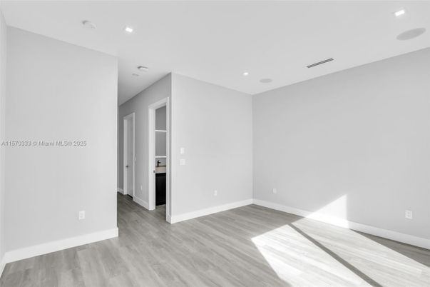 Empty room, Interior, Recessed Lighting, Wood Texture Flooring
