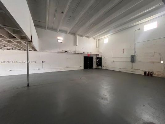 Garage, Interior