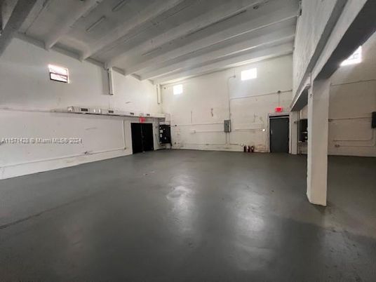 Garage, Interior