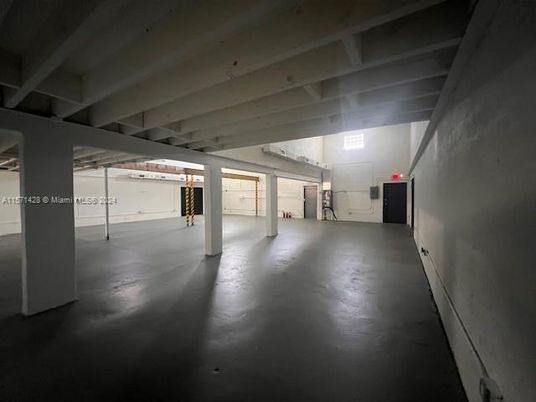 Garage, Interior