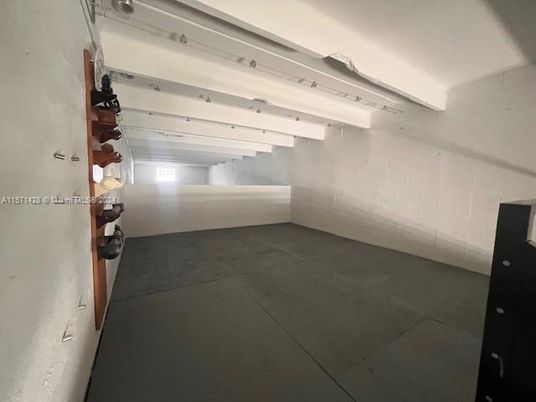 Garage, Interior