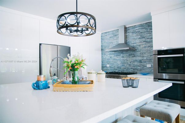 Interior, Kitchen, Pendant Lights, Stainless Steel Appliances