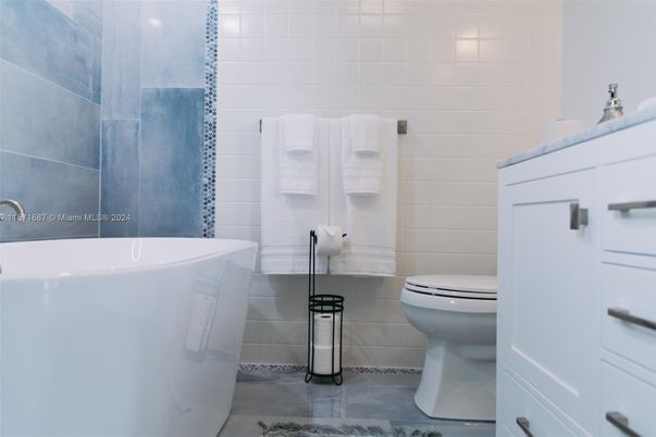 Bathroom, Free Standing Baths, Interior