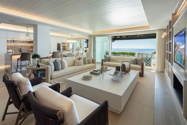 Dining room, Interior, Kitchen, Living room, Pendant Lights, Recessed Lighting, Water