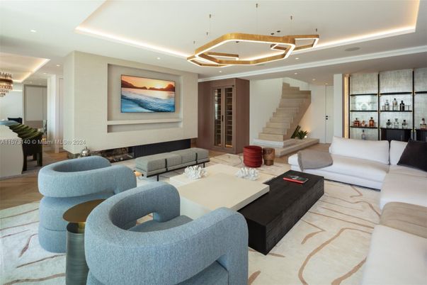 Interior, Living room, Pendant Lights, Recessed Lighting