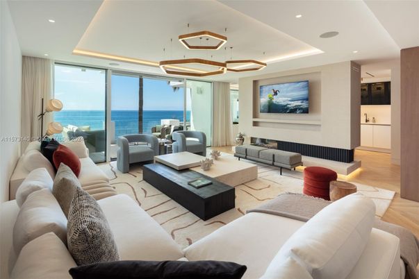 Interior, Living room, Pendant Lights, Recessed Lighting, Water, Wood Texture Flooring