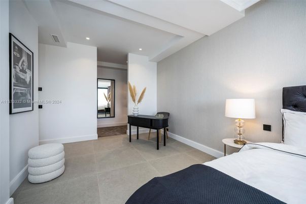 Bedroom, Interior, Recessed Lighting