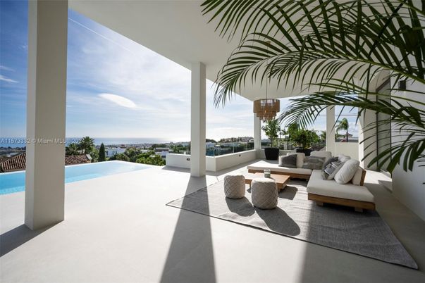 Exterior, Pool, Water