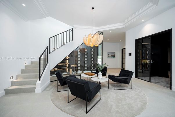 Interior, Living room, Pendant Lights, Recessed Lighting