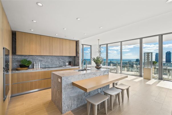 Interior, Kitchen, Recessed Lighting, Water, Wood Texture Flooring