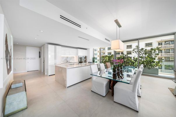 Dining room, Interior, Kitchen, Pendant Lights, Recessed Lighting