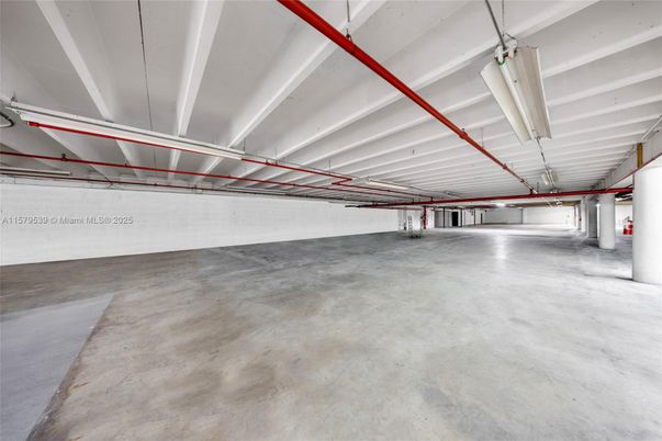 Garage, Interior