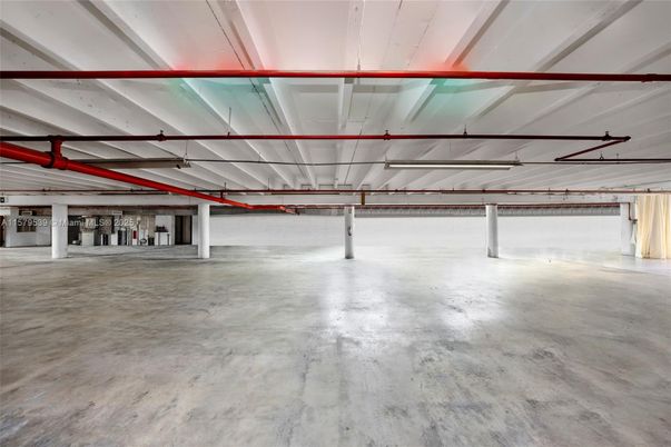 Garage, Interior