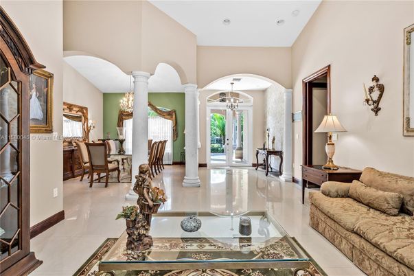 Chandelier, Dining room, Interior, Living room