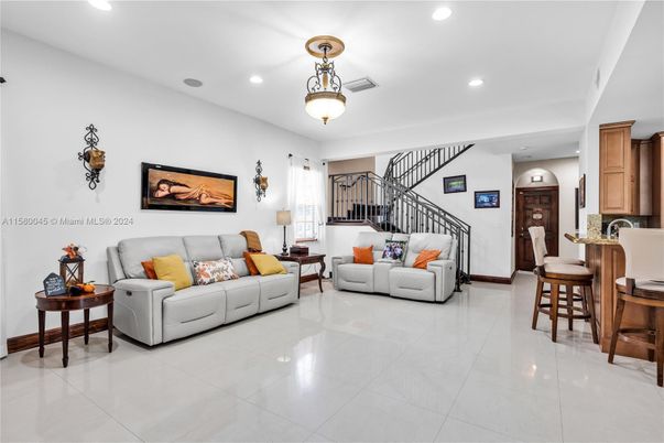 Dining room, Interior, Living room, Recessed Lighting