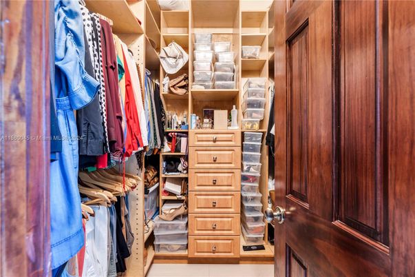 Interior, Walk-in Closets