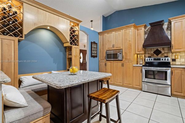 Interior, Kitchen, Pendant Lights, Stainless Steel Appliances