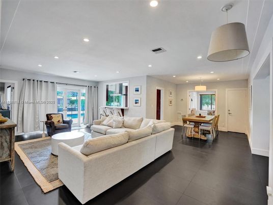 Dining room, Interior, Living room, Pendant Lights, Recessed Lighting