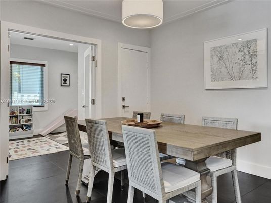 Dining room, Interior, Recessed Lighting