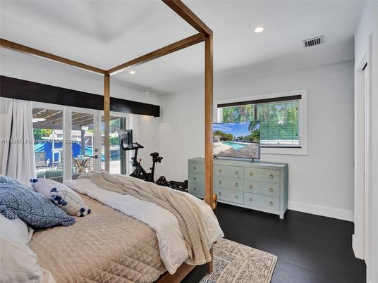Bedroom, Fitness Equipment, Interior, Recessed Lighting, Water