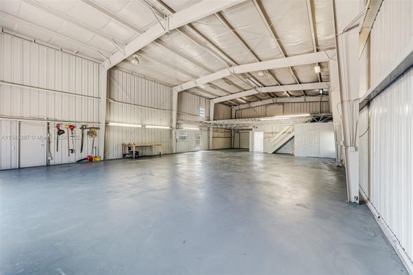 Garage, Interior