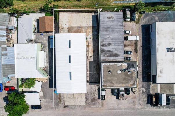 Exterior, Drone