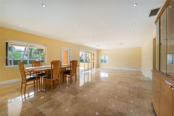 Dining room, Interior, Recessed Lighting