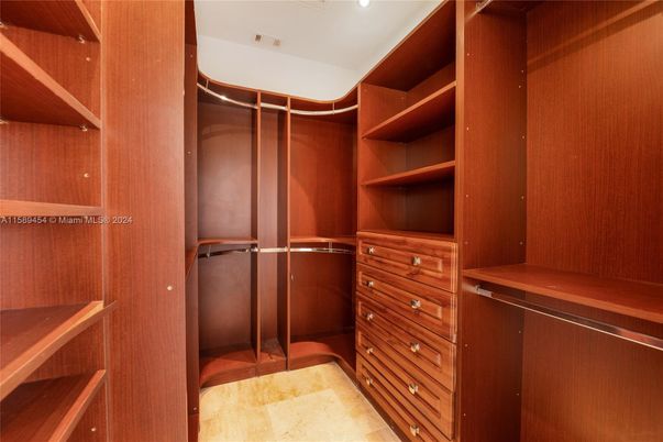 Interior, Recessed Lighting, Walk-in Closets