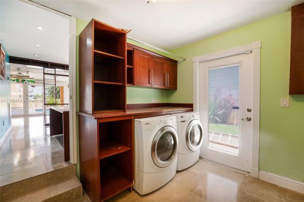 Interior, Recessed Lighting, Washer