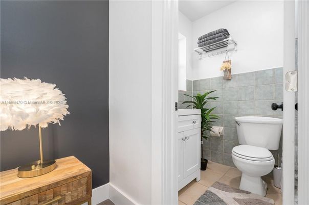 Bathroom, Interior