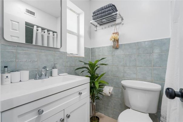 Bathroom, Interior