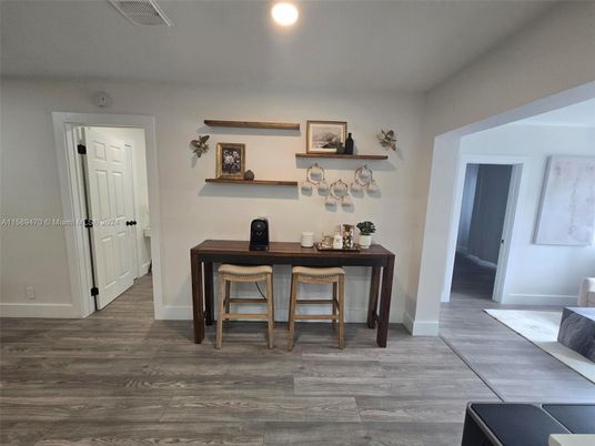 Interior, Recessed Lighting, Wood Texture Flooring