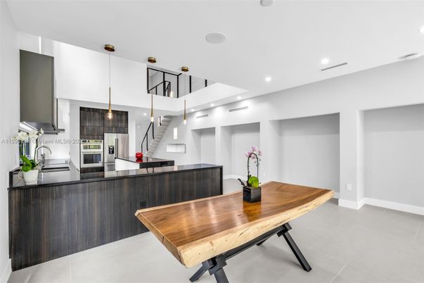 Interior, Kitchen, Pendant Lights, Recessed Lighting, Stainless Steel Appliances