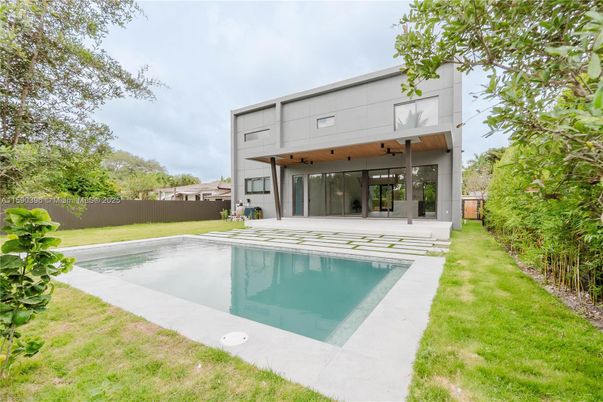 Backyard, Exterior, Pool